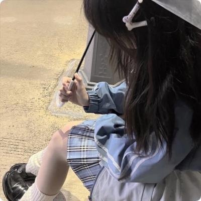 朦胧的山荷叶
